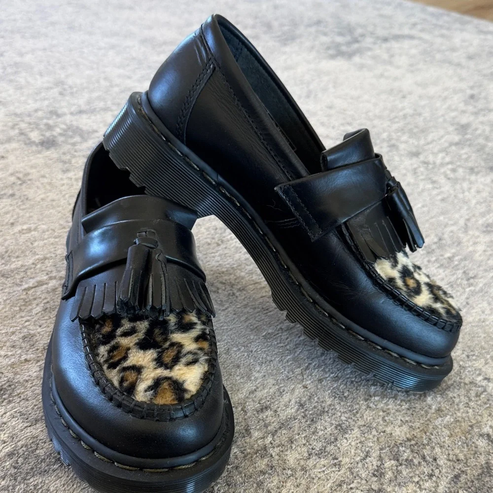 Dr. Martens Adrian Tassel Loafer Black  with Leopard Faux-Fur - Picture 5 of 7